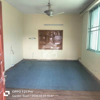 Prime Location 1 Kanal Upper Portion Is Available For Rent In Model Town