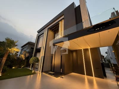MODERN DESIGN FULLY FURNISHED FACING PARK