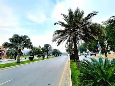 BEAUTIFUL 1 KANAL PLOT For Sale In GVR 1, Bahria Town Lahore. BEAUTIFUL 1 KANAL PLOT For Sale In GVR 1, Bahria Town Lahore.