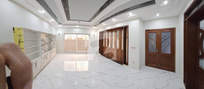 1 KANAL BRAND NEW FULL HOUSE FOR RENT IN GULBAHAR BLOCK BAHRIA TOWN LAHORE