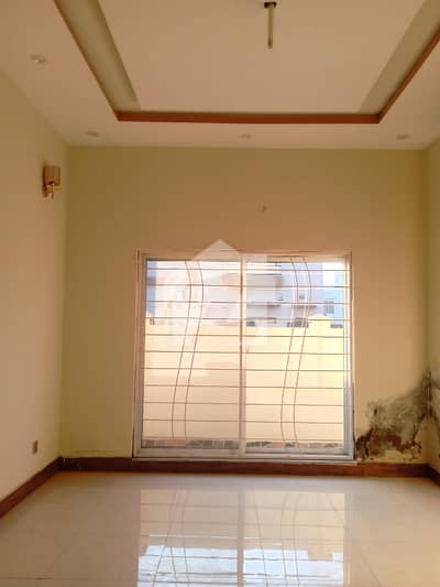 10 MARLA BRAND NEW FULL HOUSE FOR RENT IN GULBAHAR BLOCK BAHRIA TOWN LAHORE