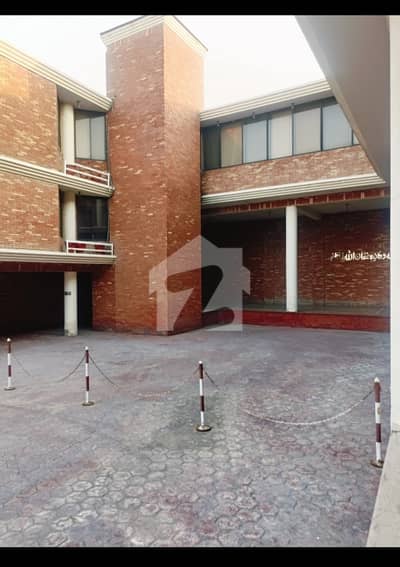 جناح کالونی فیصل آباد میں 12 مرلہ عمارت 15.0 کروڑ میں برائے فروخت۔ جناح کالونی فیصل آباد میں 12 مرلہ عمارت 15.0 کروڑ میں برائے فروخت۔