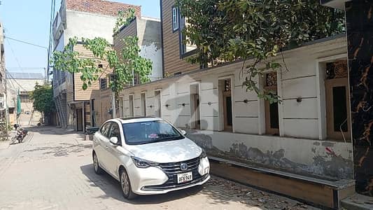 مدینہ ٹاؤن فیصل آباد میں 1 کنال مکان 1.5 لاکھ میں کرایہ پر دستیاب ہے۔