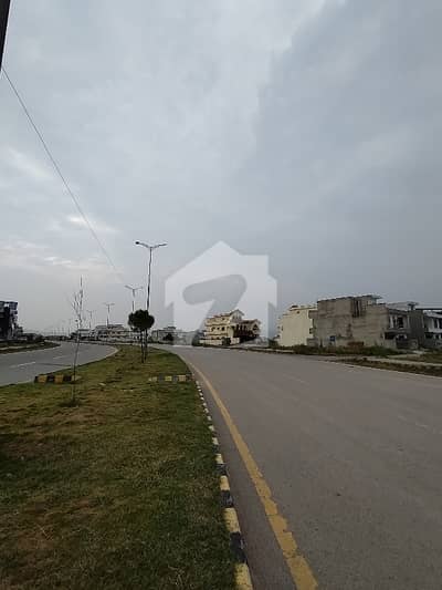 جی ۔ 14 اسلام آباد میں 10 مرلہ رہائشی پلاٹ 3.4 کروڑ میں برائے فروخت۔