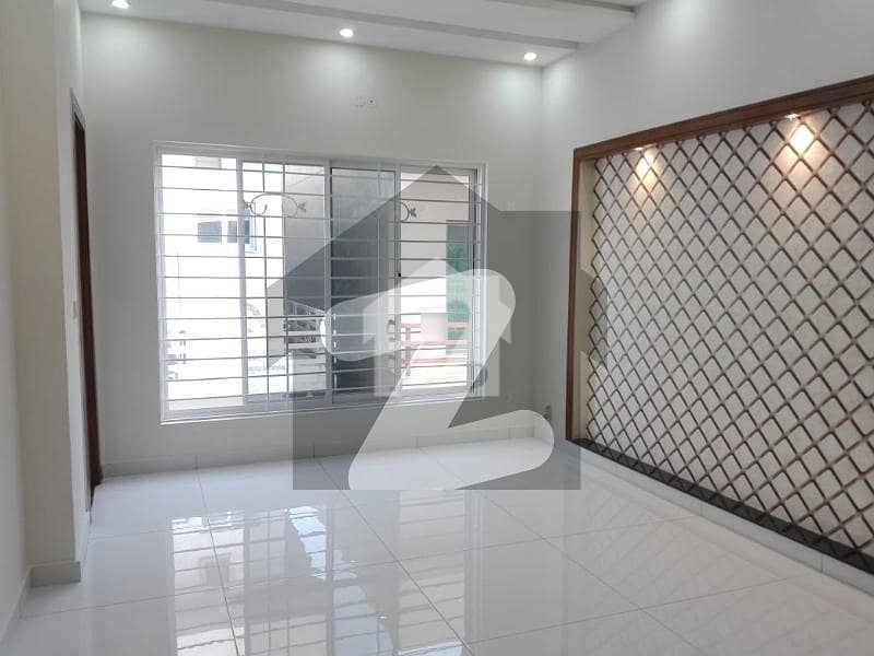 Stunning 1633 Square Yards House In G-6/3 Available Stunning 1633 Square Yards House In G-6/3 Available