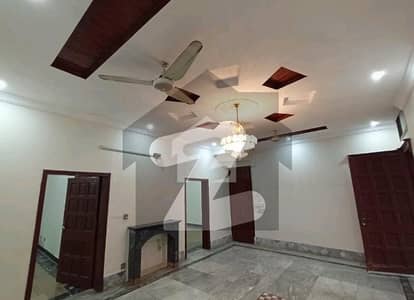 آئی ۔ 8/3 آئی ۔ 8,اسلام آباد میں 6 کمروں کا 14 مرلہ مکان 14.0 کروڑ میں برائے فروخت۔