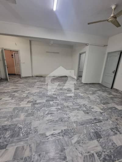 In I-8 Markaz Office For rent Sized 1000 Square Feet