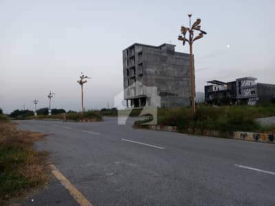 گلشنِ صحت 1 - بلاک ڈی گلشنِِ صحت 1,ای ۔ 18,اسلام آباد میں 10 مرلہ کمرشل پلاٹ 4.8 کروڑ میں برائے فروخت۔