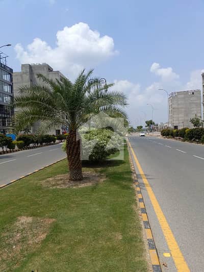 3 Marla commercial at main Boulevard 150 feet road