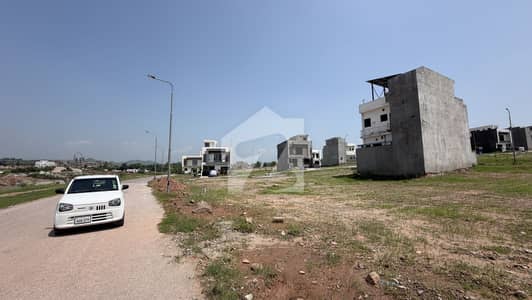 10 Marla Plot For Sale Front Full Open