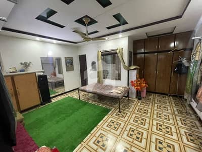 لالہ زار گارڈن لاہور میں 3 کمروں کا 3 مرلہ مکان 1.49 کروڑ میں برائے فروخت۔