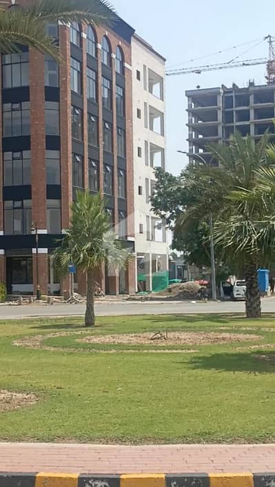 5.33 commercial plot near park near masjid