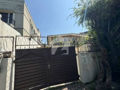 F7 prime location 3bed totally separate full furnished