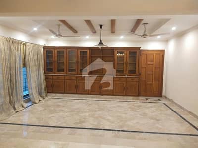 ڈی ایچ اے فیز 1 ڈی ایچ اے ڈیفینس,لاہور میں 3 کمروں کا 1 کنال مکان 5.75 کروڑ میں برائے فروخت۔ ڈی ایچ اے فیز 1 ڈی ایچ اے ڈیفینس,لاہور میں 3 کمروں کا 1 کنال مکان 5.75 کروڑ میں برائے فروخت۔