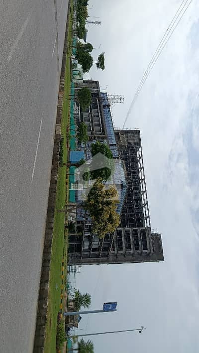 10 Marla SouthFace & Solid Plot With 4M Extra Land Not Paid