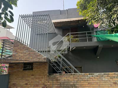 Corner Liveable House for Sale G-8/1, Islamabad | 20-Ft Street | Prime Location