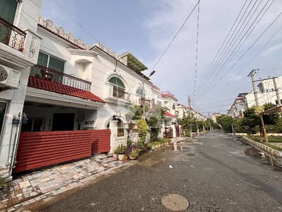 Prime Location 5 Marla House In Stunning Punjab Small Industries Colony - Block D Is Available For Sale