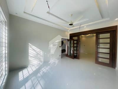 8 Marla A+ House Available For Sale 8 Marla A+ House Available For Sale