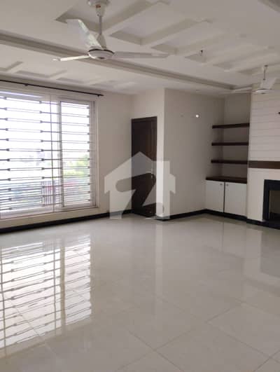 14 Marla Spacious Upper Portion for Rent in Sector D-12 (Separate Entry)