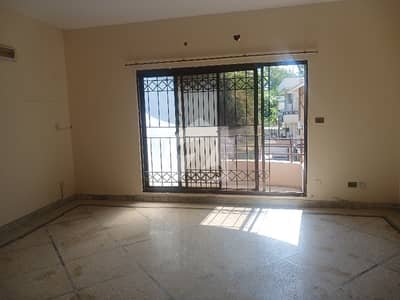 F11 Size 600 Upper Portion 3 beds