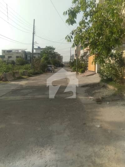 Prime Location 10 Marla Residential Plot Is Available For Sale In Clifton Township