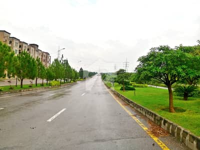 ڈی ایچ اے فیز 5 - سیکٹر ایف ڈی ایچ اے ڈیفینس فیز 5,ڈی ایچ اے ڈیفینس,اسلام آباد میں 1 کنال رہائشی پلاٹ 3.8 کروڑ میں برائے فروخت۔ ڈی ایچ اے فیز 5 - سیکٹر ایف ڈی ایچ اے ڈیفینس فیز 5,ڈی ایچ اے ڈیفینس,اسلام آباد میں 1 کنال رہائشی پلاٹ 3.8 کروڑ میں برائے فروخت۔