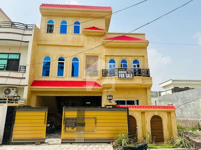 Prime Location 8 Marla House Situated In Airport Housing Society - Sector 4 For sale Prime Location 8 Marla House Situated In Airport Housing Society - Sector 4 For sale