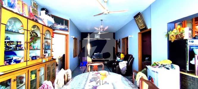 FIRST FLOOR 3 BEDROOM FLAT