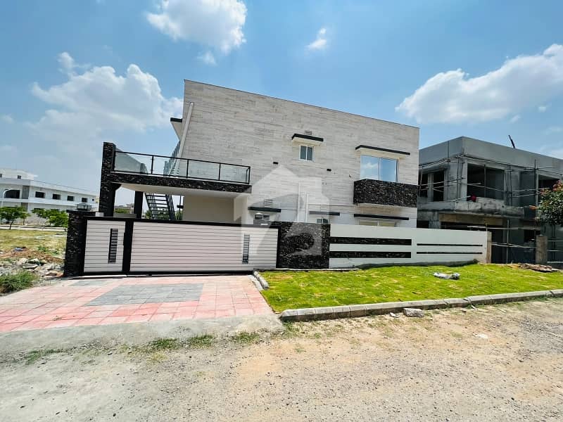 1 kanal House with Basement 1 kanal House with Basement