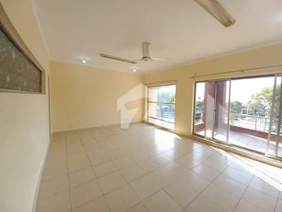 8 Marla Beautiful Safari Home Available For Rent 6kv Solar Installed