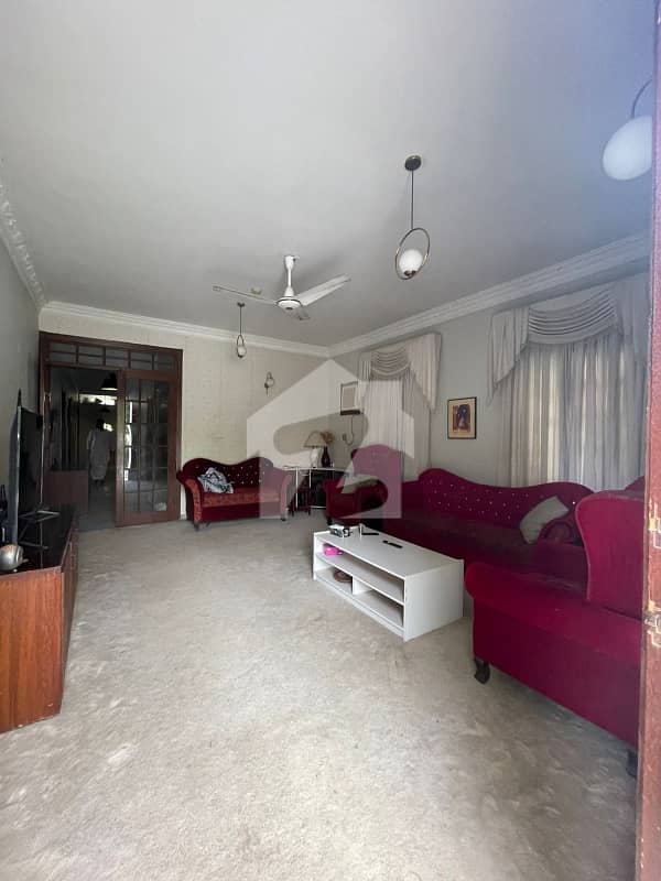 500 sq Yard's House prime location 500 sq Yard's House prime location