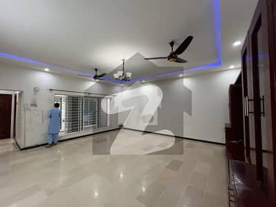 14 Marla Ground Portion On Rent In G13/3