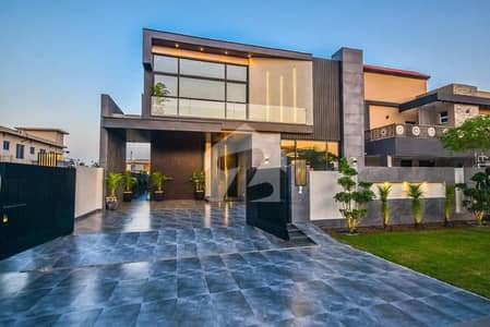 CORNER 1 KANAL HOUSE FOR SALE IN DHA PHASE 7 LAHORE NEAR MCDONALDS AND IT CITY