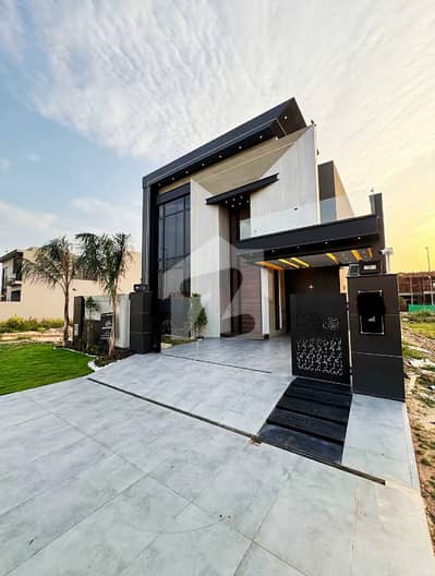 10 MARLA HOUSE ON GOOD LOCATION NEAREST TO COMMERCIAL AREA AVAILABLE FOR SALE IN BAHRIA TOWN 10 MARLA HOUSE ON GOOD LOCATION NEAREST TO COMMERCIAL AREA AVAILABLE FOR SALE IN BAHRIA TOWN