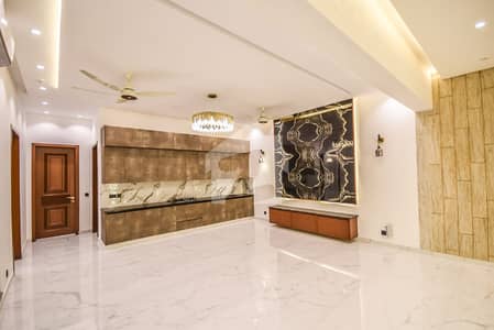 1 KANAL | 5-BEDROOM LUXURY HOUSE FOR SALE IN DHA PHASE 7, LAHORE