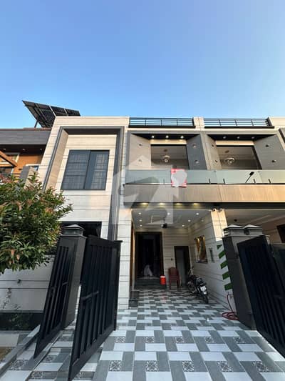 Step Inside This Luxury 5 Marla Modern House in Diamond Block.