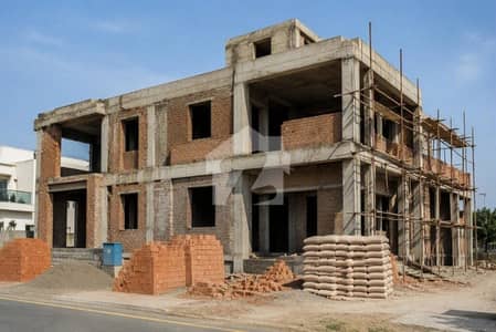 جوہر ٹاؤن لاہور میں 2 کنال کمرشل پلاٹ 38.0 کروڑ میں برائے فروخت۔