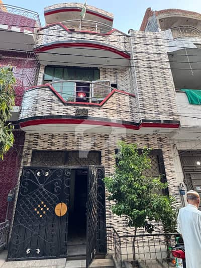 مرغزار آفیسرز کالونی لاہور میں 4 کمروں کا 3 مرلہ مکان 1.55 کروڑ میں برائے فروخت۔