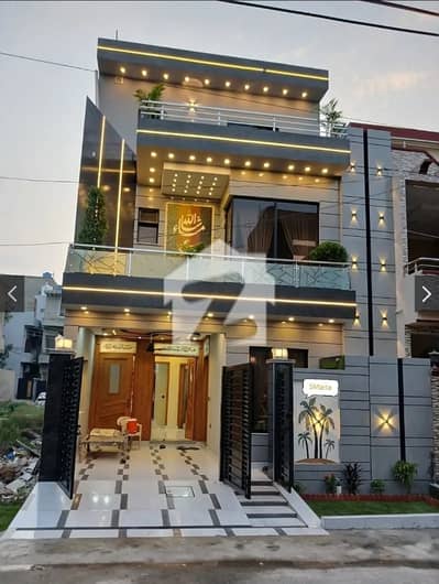 ایڈن بولیوارڈ ہاؤسنگ سکیم کالج روڈ,لاہور میں 4 کمروں کا 5 مرلہ مکان 2.65 کروڑ میں برائے فروخت۔