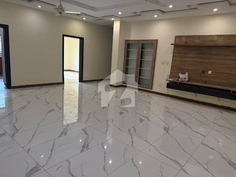 20 Marla Lower Portion Is Available For rent 20 Marla Lower Portion Is Available For rent