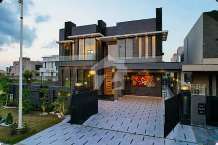 1 KANAL ELEGANT AND FULLY MAINTAINED SUPER HOT LOCATED BUNGALOW IS AVAILABLE IN THE BEST BLOCK OF DHA PHASE 8 - EX AIR AVENUE LAHORE.