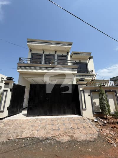 بنی گالہ اسلام آباد میں 3 کمروں کا 10 مرلہ مکان 2.85 کروڑ میں برائے فروخت۔