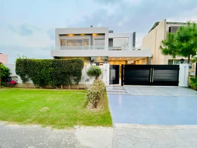 1 KANAL ELEGANT AND FULLY MAINTAINED SLIGHTLY USED BUNGALOW IS AVAILABLE IN THE BEST BLOCK OF DHA LAHORE.