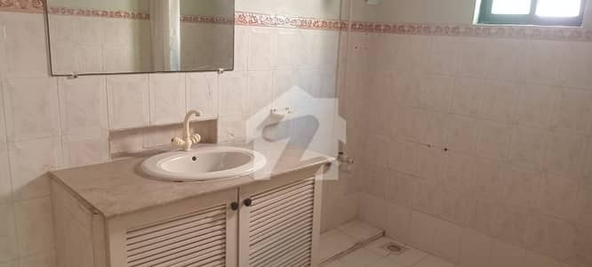 LOW RENT PORTION IN PHASE 6