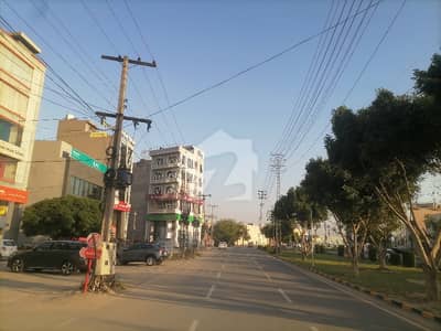 لیک سٹی میڈوز فیز 1 - بلاک جے لیک سٹی میڈوز فیز 1,لیک سٹی میڈوز,لاہور میں 4 مرلہ کمرشل پلاٹ 2.0 کروڑ میں برائے فروخت۔