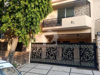 *G,11/1- 8 MARLA HOUSE FOR SALE NEW & OLD HOUSE AVAILABLE FOR SALE 4 BED ATTACHED BATH 2DD 2 KITCHEN MARBLE FLOOR & TILE FLOOR BEST LOCATION NAYER TO MARKET PARK MASQUE RENTAL INCOME 1,80,000- IMTIAZ
