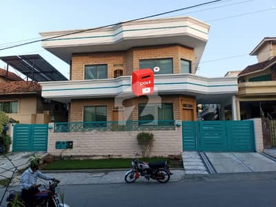 *E,11/2- 1 KANAL BASMENT FOR RENT 4 BED ATTACHED BATH DD SERVANT MARBLE FLOOR BEST LOCATION NAYER TO MARKET PARK MASQUE RENT DEMAND 2,12,000-