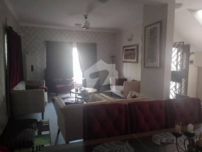 3 Bed DDL 235 Square Yard Villa Available FOR SALE IN PRECINCT 31. All Amenities near by Including Park , Mosques And Gallery