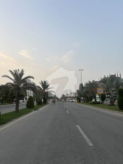 10 MARLA FACING PARK IDEAL LOCATION PLOT FOR SALE BAHRIA TOWN LAHORE 10 MARLA FACING PARK IDEAL LOCATION PLOT FOR SALE BAHRIA TOWN LAHORE