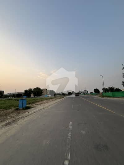 10 MARLA FACING PARK IDEAL LOCATION PLOT FOR SALE BAHRIA TOWN LAHORE 10 MARLA FACING PARK IDEAL LOCATION PLOT FOR SALE BAHRIA TOWN LAHORE